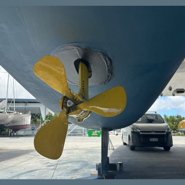 Antifouling a Catamaran